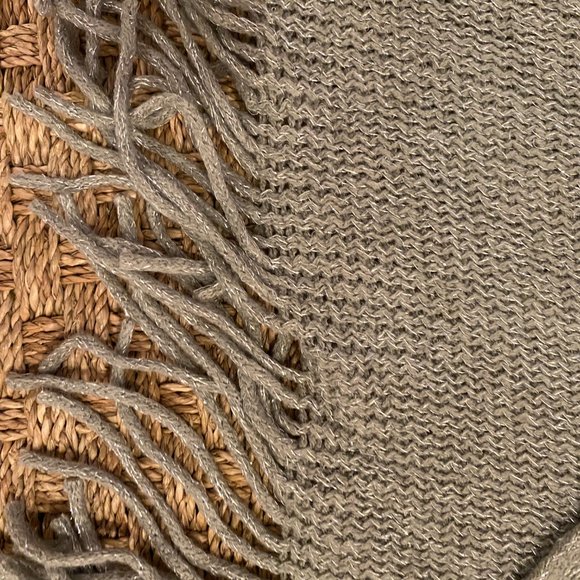 Girls sweater Poncho with fringe - Size L - Picture 7 of 9